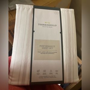 Threshold performance king sheet set